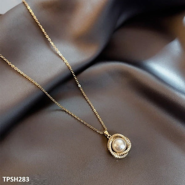 SIQ Pearl/Curb Chain Pendant