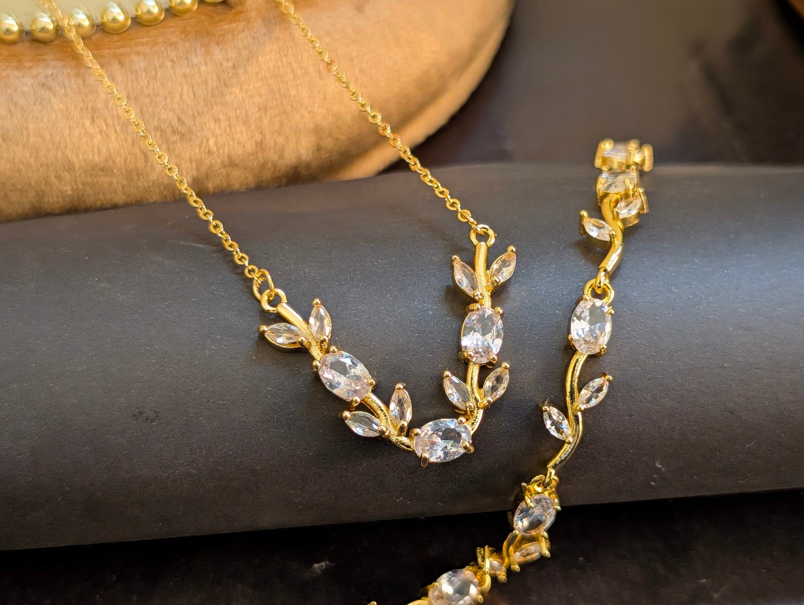 White Tulip Set - Image 3