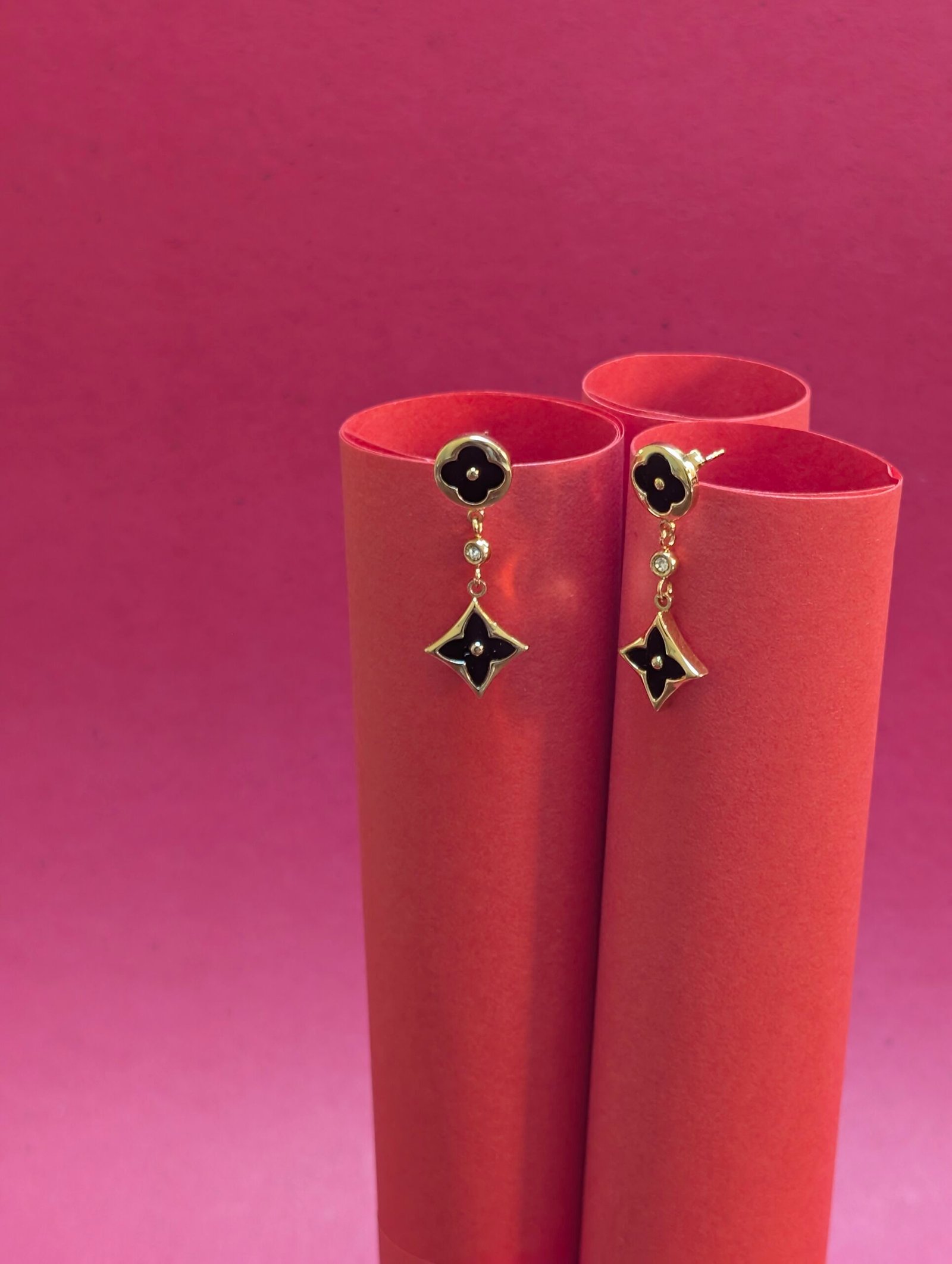 Noir Clover Drop Earrings - Image 2