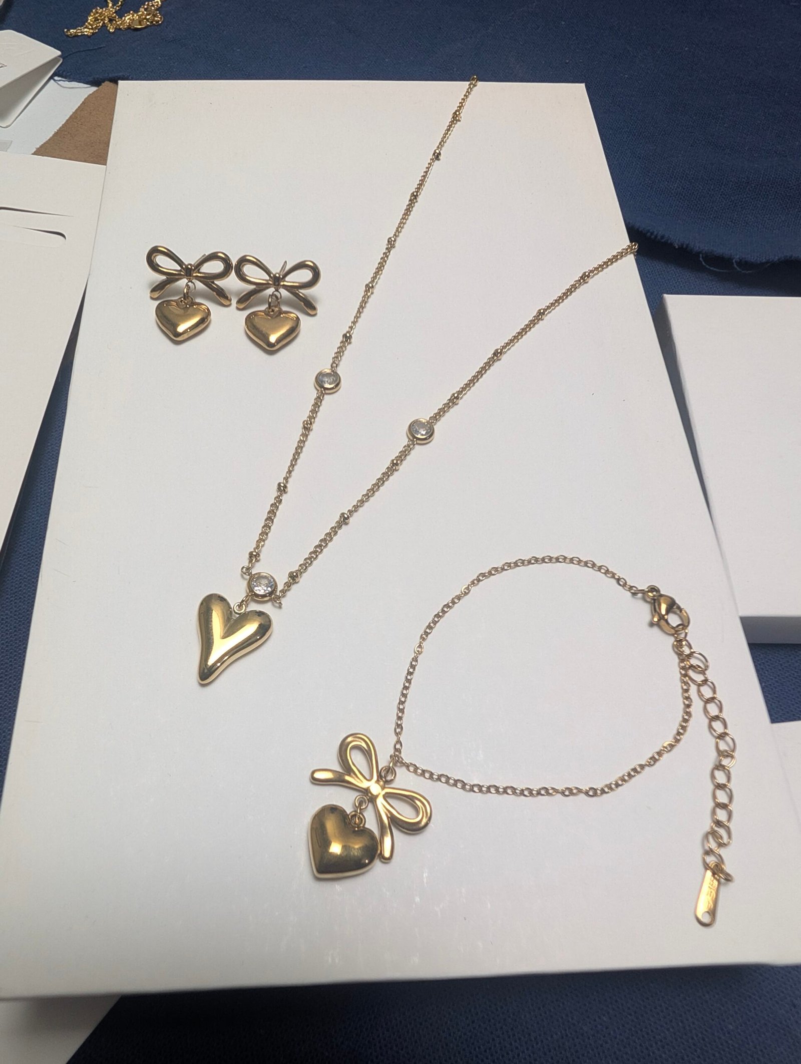 Amour Bow Heart Set - Image 2