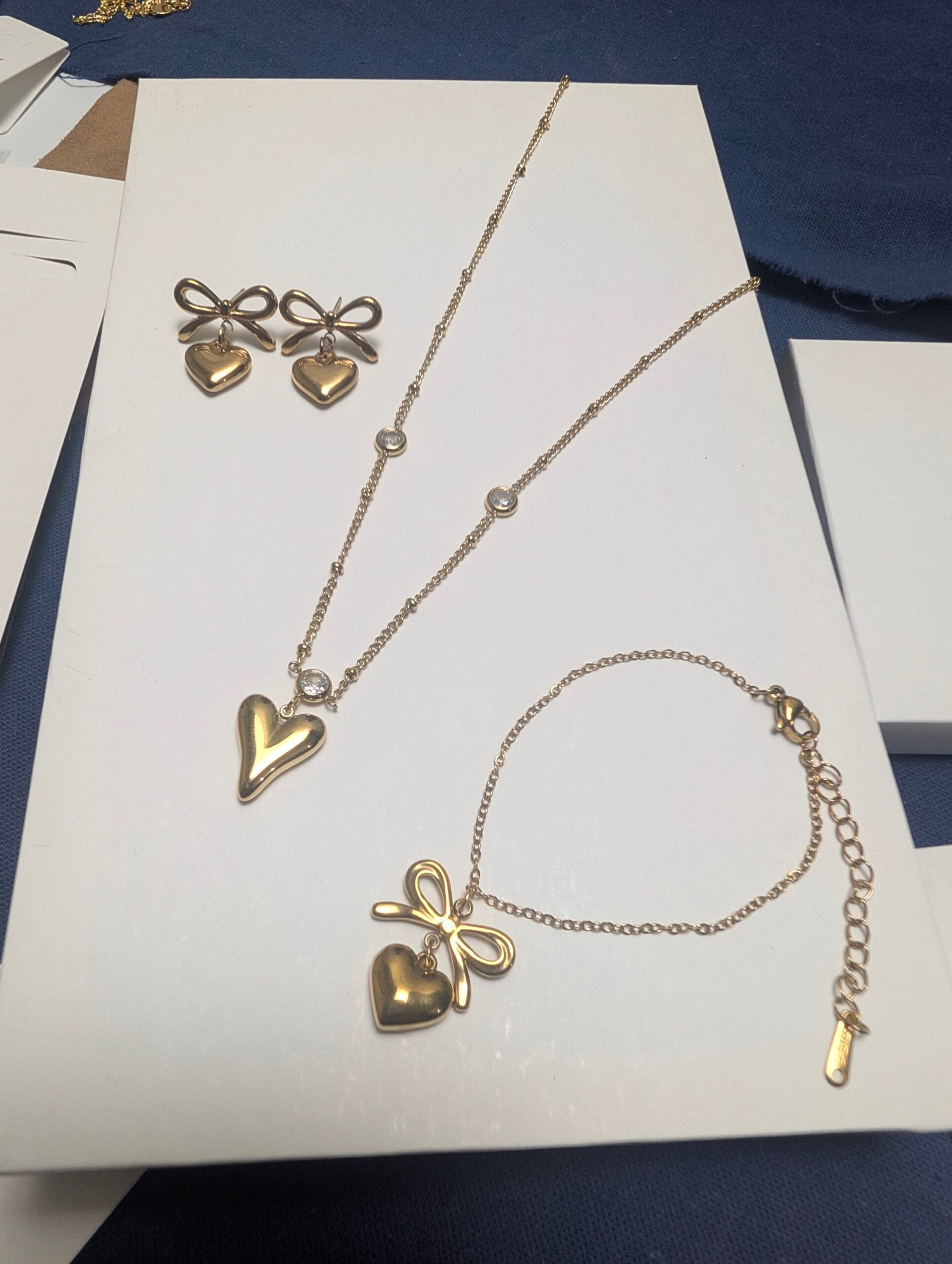 Amour Bow Heart Set - Image 5